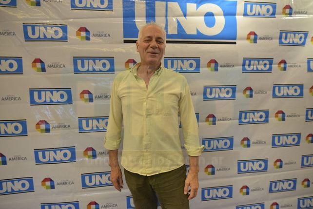El artista plástico Mario Milocco aportó sus ilustraciones a la edición del 12 de noviembre.&nbsp;