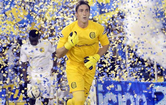 Doce partidos son los que lleva jugados Caranta en el torneo local. Tiene asistencia perfecta