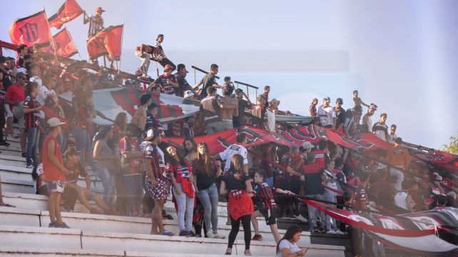 La barra de Patronato atacó a integrantes de una escuelita de fútbol de Deportivo Strobel