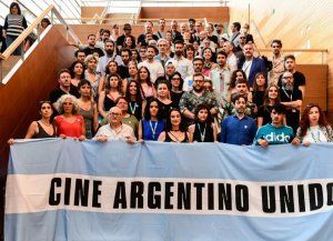 Javier Milei vacía el INCAA porque financia festivales con el hambre de chicos