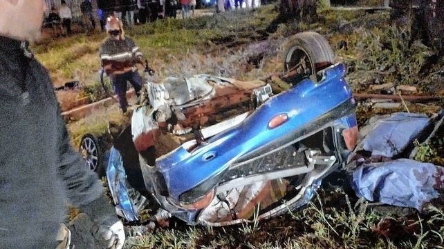Brutal choque en Bajada Grande, dejó tres jóvenes muertos