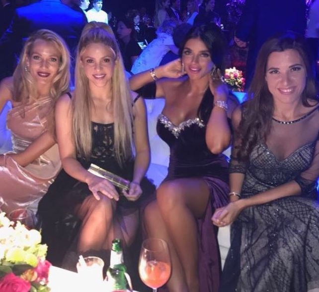 Shakira junto a Daniella Semaan