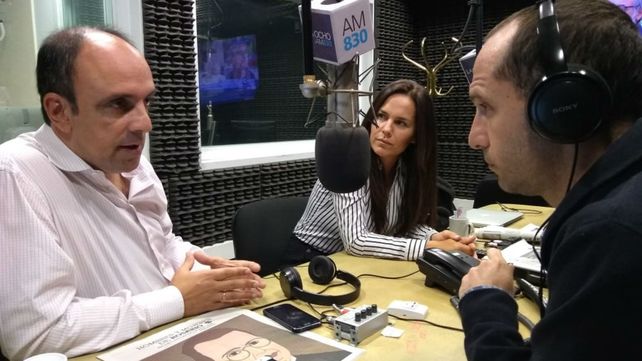 El precandidato a gobernador estuvo en el piso de La Ocho.