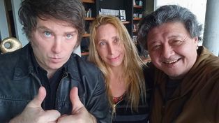 Javier Milei envía a dos personas de su núcleo más cercano a la apertura de su primer local en Rosario.&nbsp;