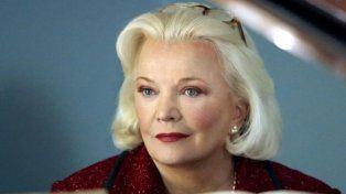 La actriz Gena Rowlands que interpretó a la versión mayor de Allie, falleció luego de muchos años de padecer Alzheimer.