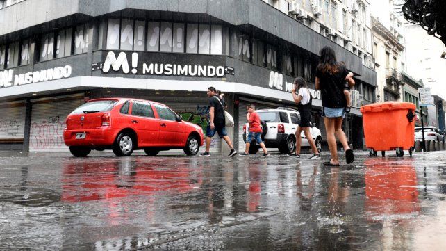 El tiempo en Rosario: este miércoles se renovó el alerta meteorológico naranja por tormentas fuertes