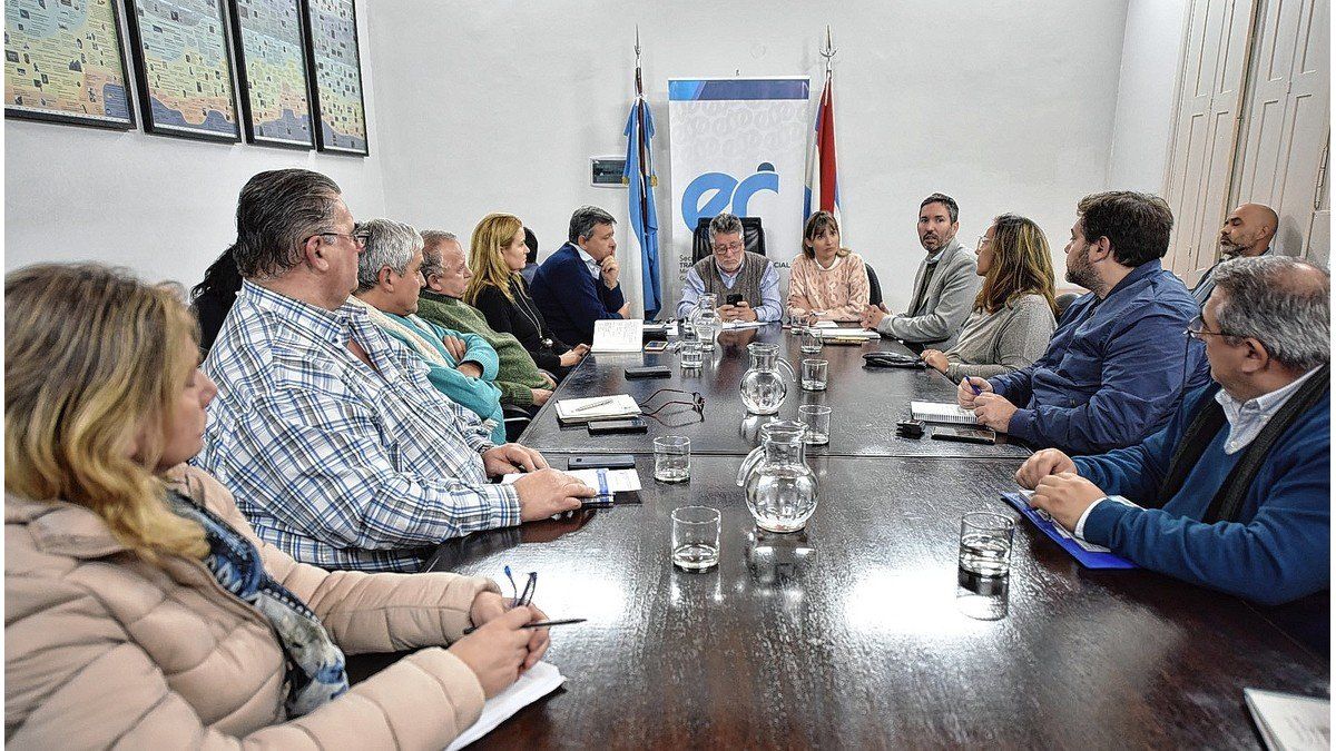 Se reanuda la mesa paritaria entre el gobierno y docentes