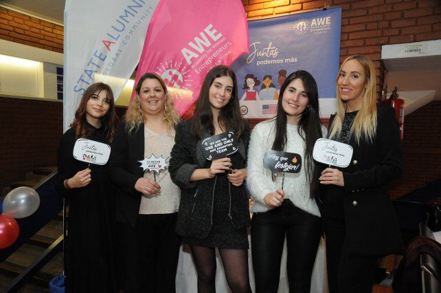 Milagros Salvatierra, Daniela Davidov, Victoria Pasqualis, María Bejer y Anete Capoulat