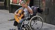 El desesperado pedido de un histórico músico de la peatonal para conseguir asistente domiciliario