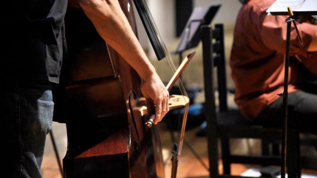 Músicos universitarios se preparan para la jornada popular
