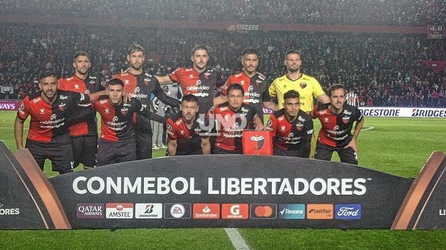 Colón jugó en un nivel bajo ante un Talleres que lo superó en Santa Fe y se metió en cuartos de final de la Copa Libertadores.