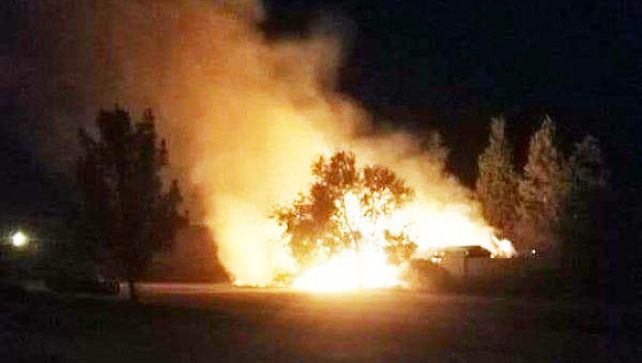 Una mamá quiso salvar a sus hijos de un incendio y murió