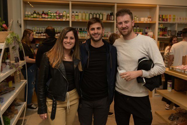 Fernanda Navarro, Federico Dominguez y Sebastian Cogliatti