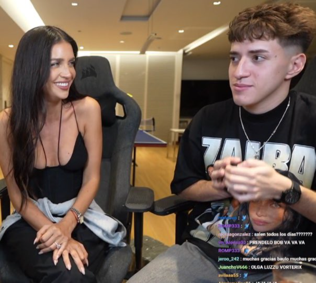Zaira Nara junto a Bauleti en su primer encuentro en vivo. Foto: captura stream Mernuel