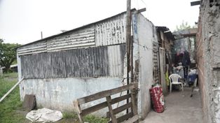 Una mujer embarazada está muy grave por quemaduras y detuvieron a su pareja