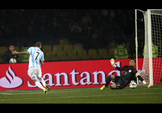 Argentina se metió en la final de la Copa con una victoria aplastante ante Paraguay