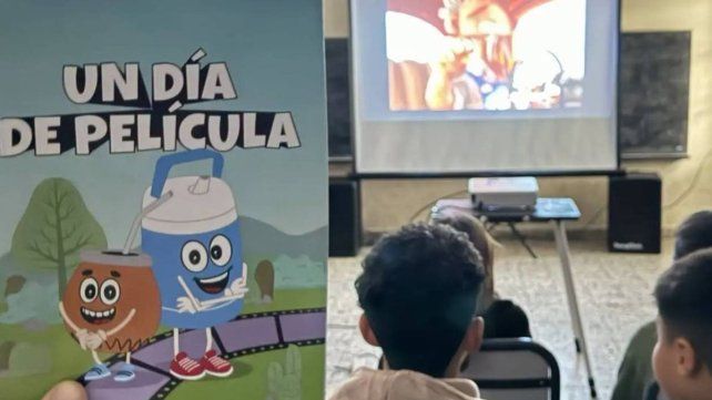 El cine como herramienta educativa: Un Día de Película visitó una escuela rural de La Paz