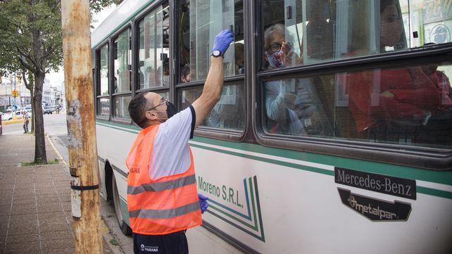Colectivos: usuarios opinan sobre frecuencia y protocolos&nbsp;
