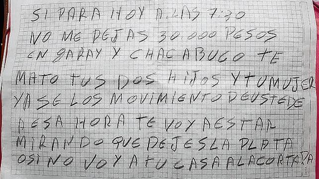 A&nbsp;mano y con l&aacute;piz. Una de las dos notas que dejaron los detenidos.