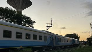 Luego de estar parado dos horas y media en Correa, el tren pudo retomar su marcha.