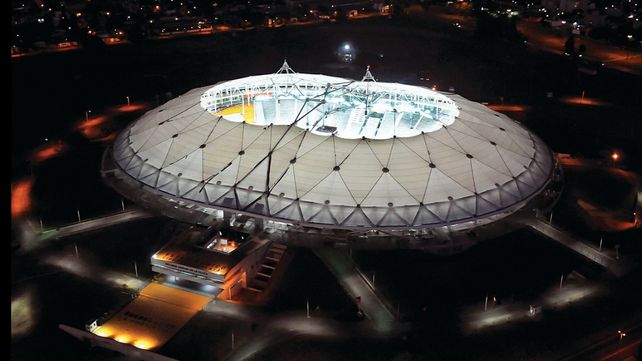 La final se jugaría en el estadio Ciudad de La Plata.