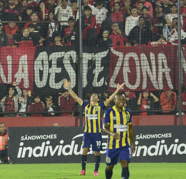 Ignacio Malcorra celebra el gol con el que Central ganó el clásico. Ese día el 10 fue la figura, con 8 puntos.