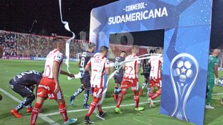 Postales de una noche histórica en el 15 de Abril