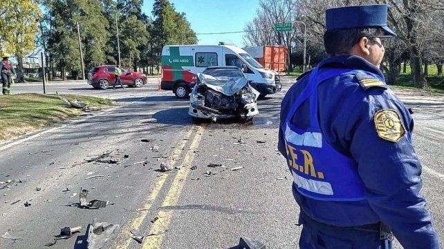 El accidente ocurrió en el acceso principal a Crespo.