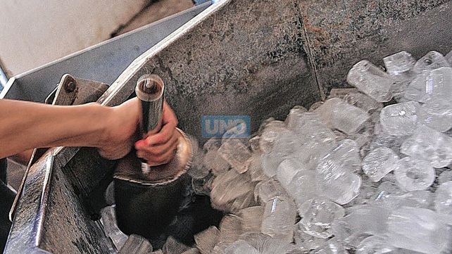 Fabricantes de hielo afrontan fuertes subas de los insumos.