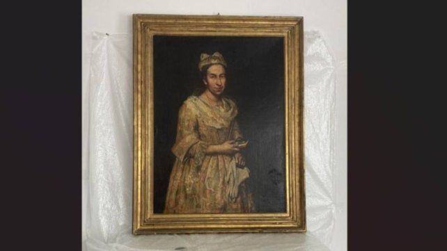 Entregaron la obra Retrato de una Dama