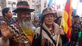 Un matrimonio indígena, integrantes de la comunidad Ayllu Mayu Wasi, viajaban en el subte cuando una cronista se burló de ellos junto a los panelistas&nbsp;