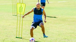 Carlos Quintana firmó su vínculo con el canalla por una temporada y este miércoles entrenó con sus nuevos compañeros.