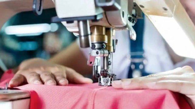 La industria explica el 97% de las bajas laborales mensuales en el sector formal. El dato pertenece al Observatorio de Industriales Pymes Argentinos (IPA)