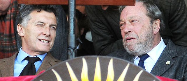Cabeza a cabeza. Mauricio Macri compartió el palco con el titular de la Sociedad Rural