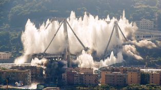 Demolieron los restos del puente que se derrumbó en Genoa