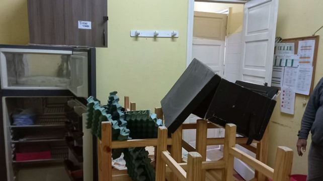 Escuela de Paraná blanco de vandalismo: destrozaron todo