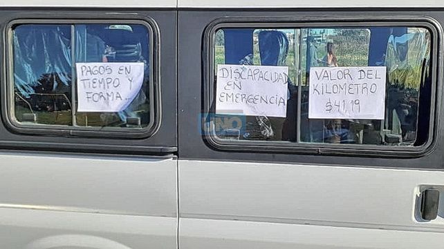Transportistas de personas con discapacidad amenazan con cortar el servicio