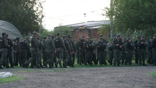 Llegaron a Rosario los 450 federales que anunció Bullrich y este jueves inician tareas en territorio Llegaron a Rosario los 450 federales que anunció Bullrich y este jueves inician tareas en territorio