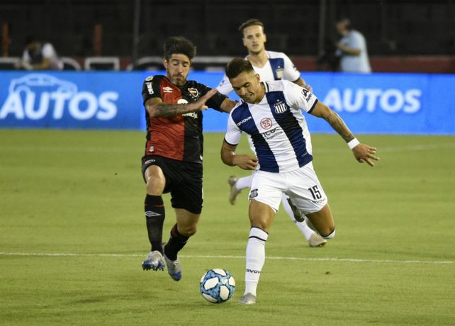 Newells no aprovechó las ventajas y terminó empatando con Talleres