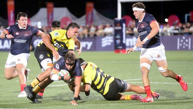 Capibaras no le dio respiro al equipo uruguayo y se quedó con una victoria categórica, ante una multitud en el hipódromo del parque Independencia.