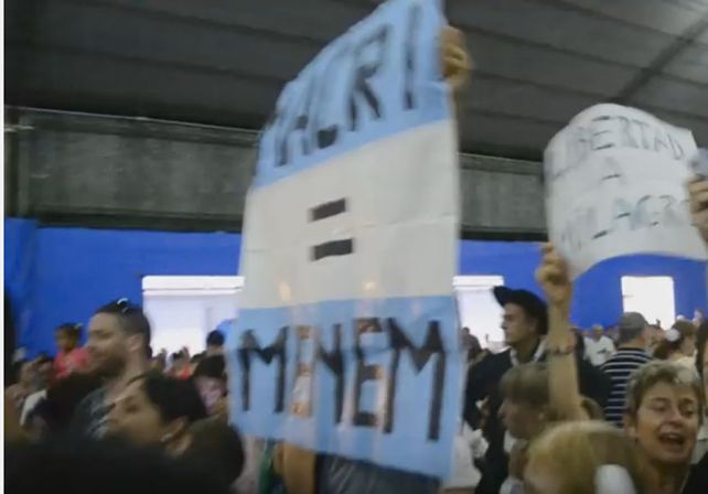 Realizaron una protesta contra el presidente