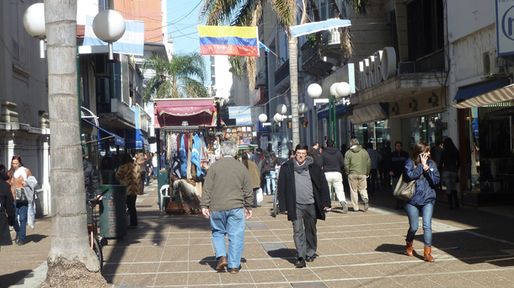 Los comercios pretenden abrir sus puertas normalmente este lunes