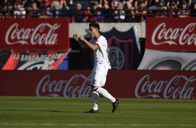 Cristian Ferreira fue la figura en la victoria de Newells sobre San Lorenzo. Anotó dos goles.