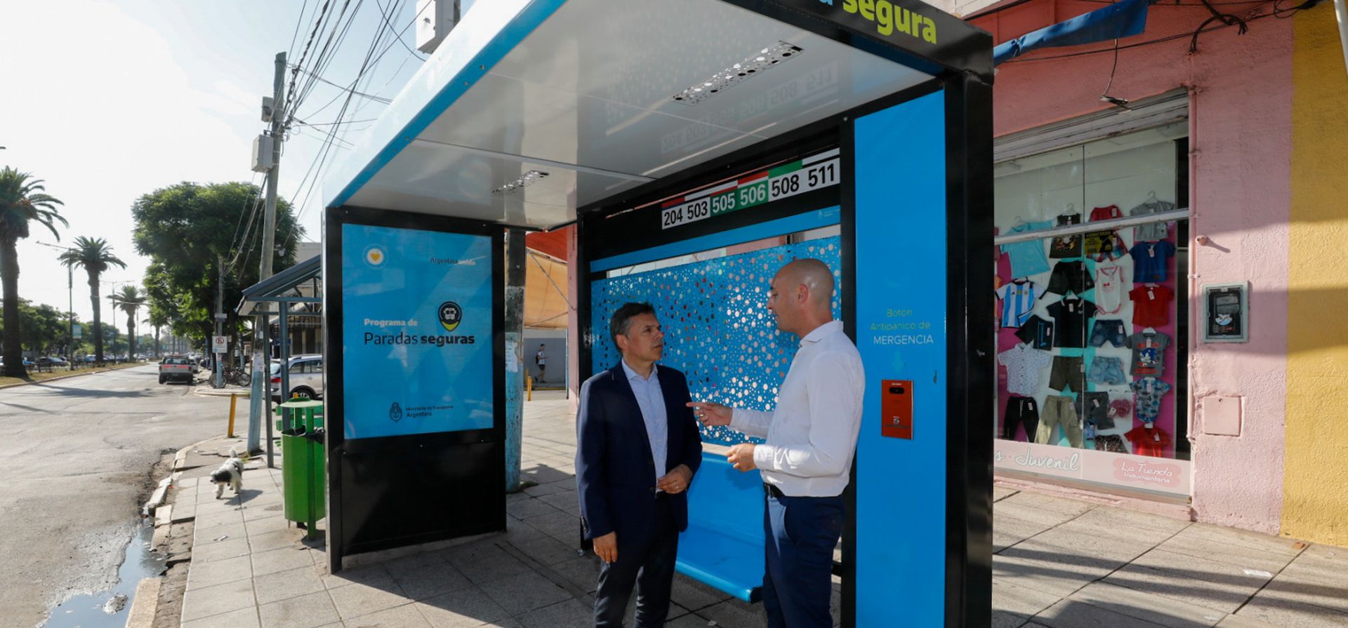 Instalarán en Rosario 40 paradas de colectivos con cámaras y botón de pánico