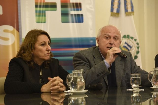 serios. El gobernador desestimó aportar recursos para el transporte de Rosario. Dijo que la responsabilidad es del gobierno nacional.