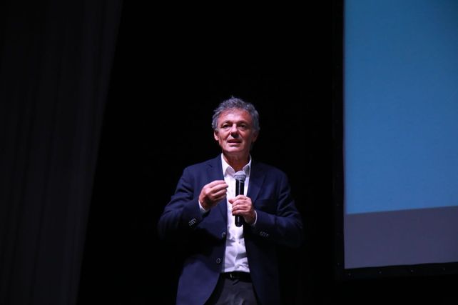 Cabrera: No está en los planes y no están dadas las condiciones para una reforma laboral