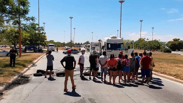 El corte de los pescadores sobre la Ruta 168&nbsp;