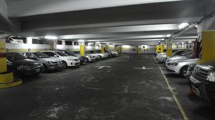 Cocheras en el centro de Rosario. Los precios volvieron a subir a raíz de los costos de mantenimiento y otros impuestos.