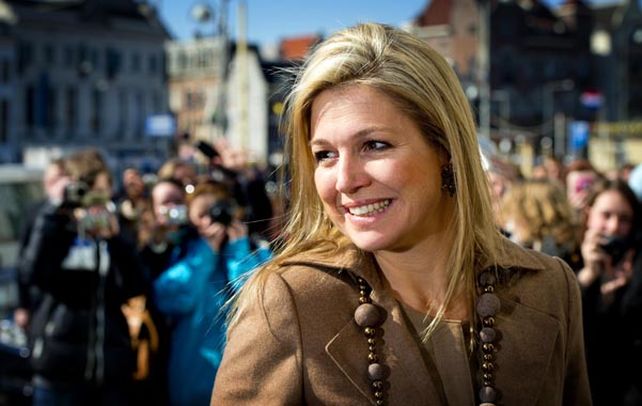 Máxima concentra la atención de escritores que ya han publicado biografías “no autorizadas”.