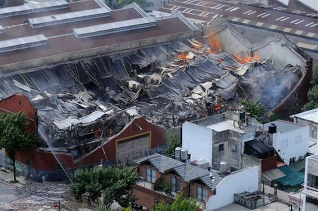 iron mountain. El incendio habría sido intencional. El 3 de mayo declararán funcionarios porteños